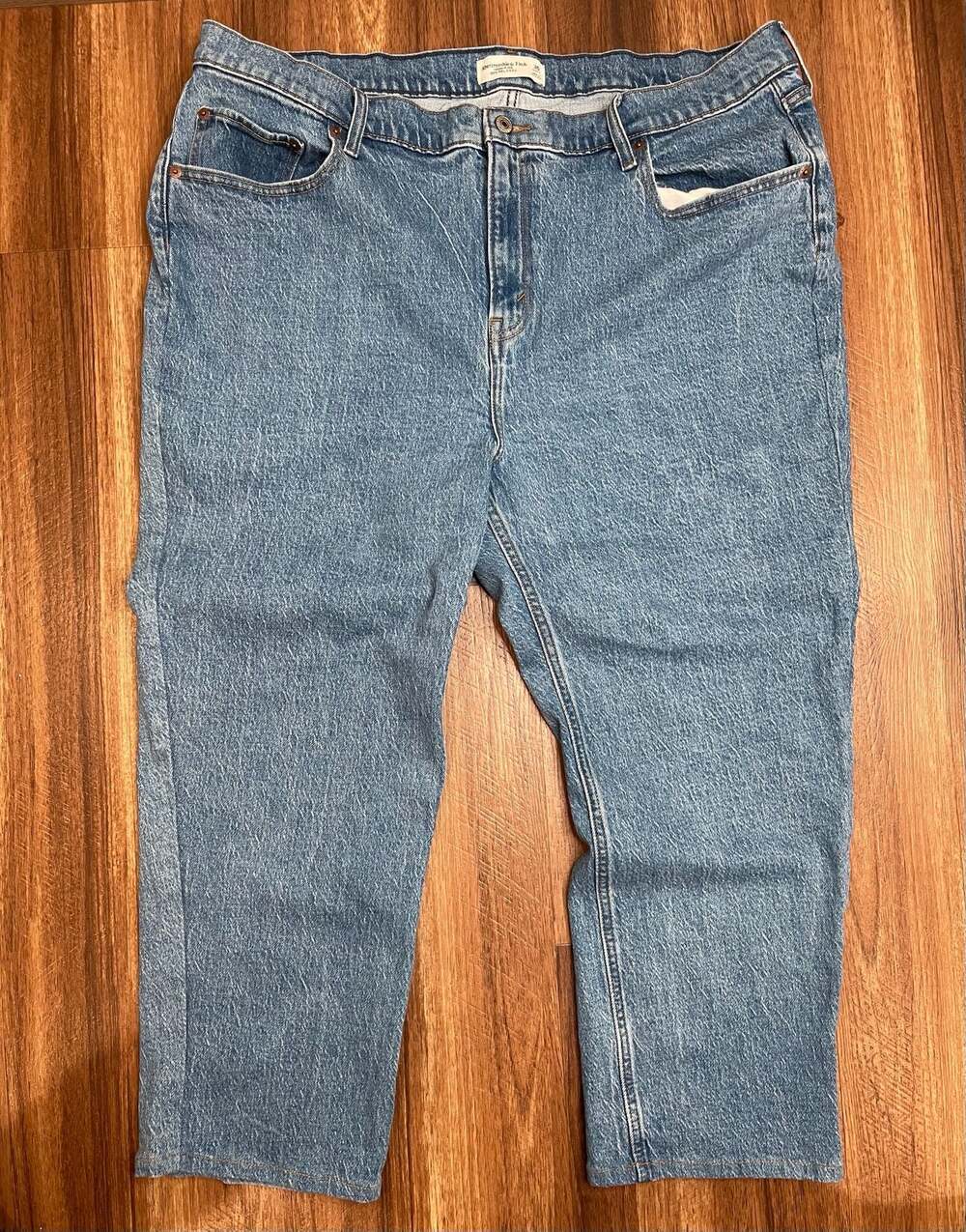 Abercrombie & Fitch High Rise 90's Relaxed Jeans Size 35 Short